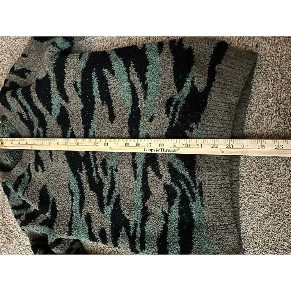 Barefoot Dreams Women's XS Green Camo CozyChic Pullover Sweater - Picture 4 of 9